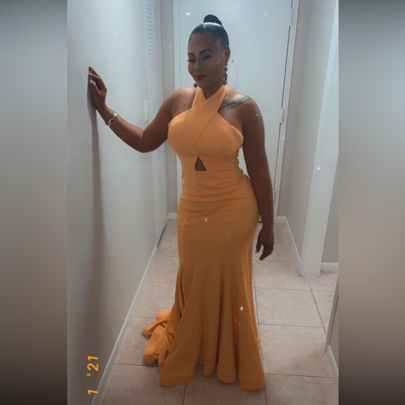 Coutoure evening gown - Picture 4 of 4